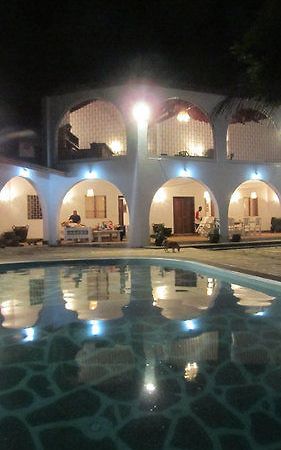 Bed and Breakfast Giraffe House Malindi Exterior foto