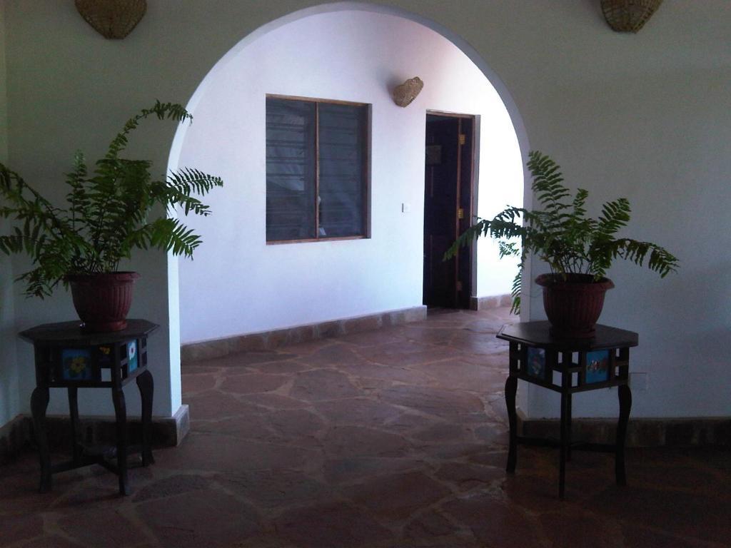 Bed and Breakfast Giraffe House Malindi Exterior foto
