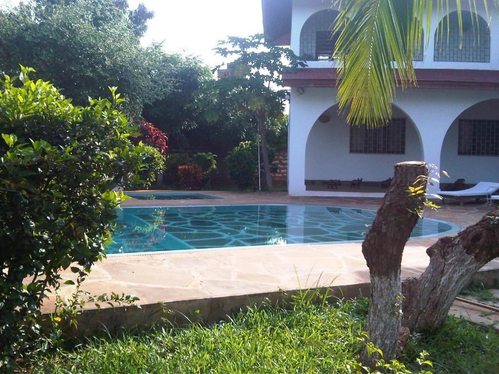Bed and Breakfast Giraffe House Malindi Exterior foto