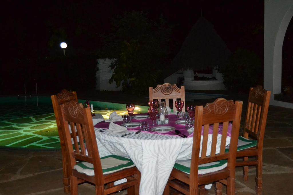 Bed and Breakfast Giraffe House Malindi Exterior foto