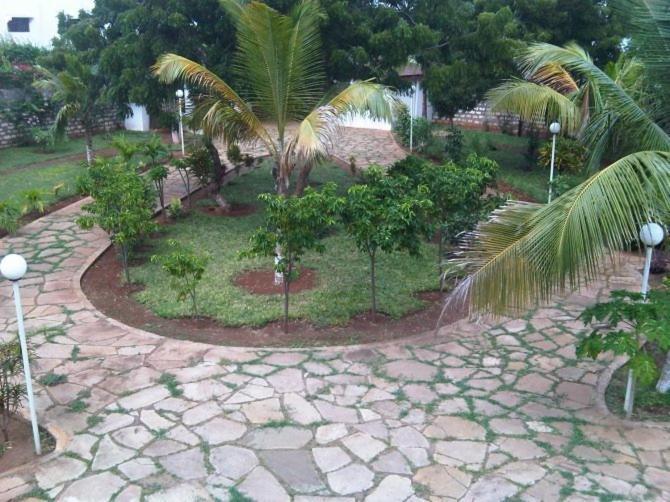 Bed and Breakfast Giraffe House Malindi Exterior foto