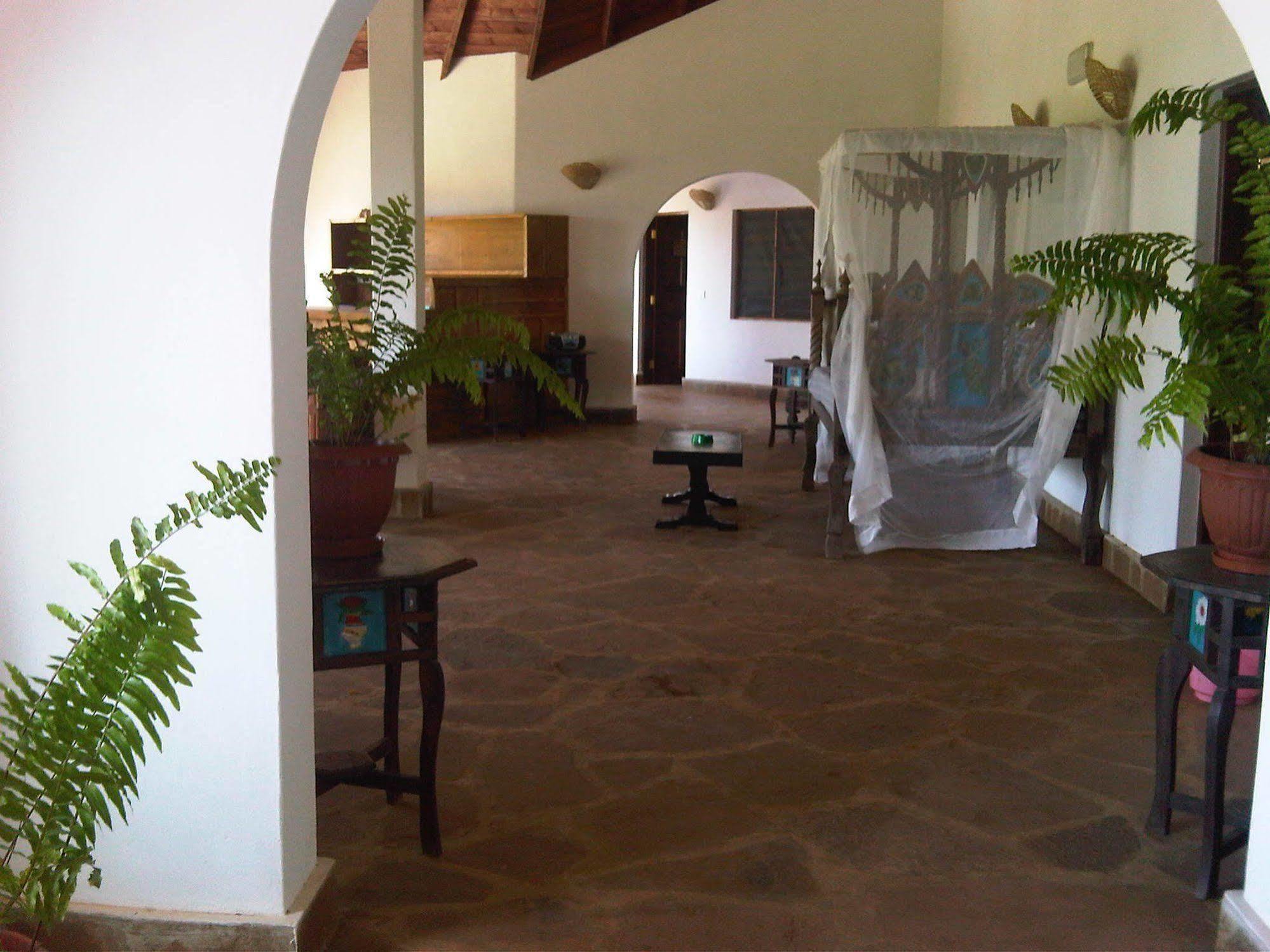 Bed and Breakfast Giraffe House Malindi Exterior foto